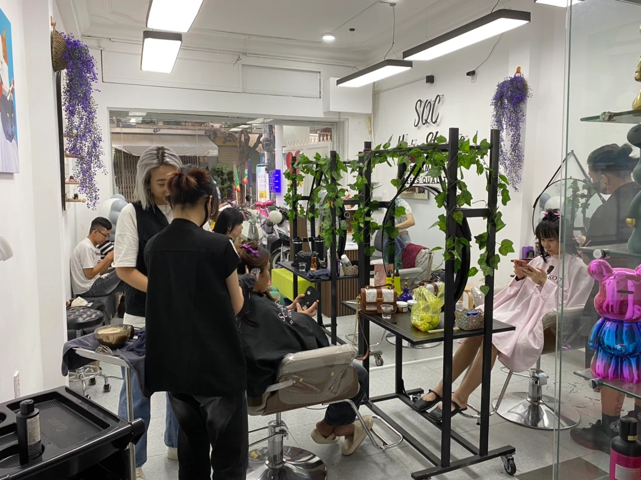 Tiệm cắt tóc đẹp giá rẻ Bình Thạnh