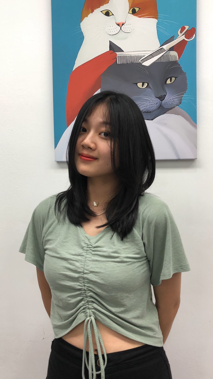 Satisfied customers after their haircut